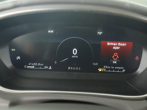 Used 2019 Lincoln Nautilus Reserve image 10