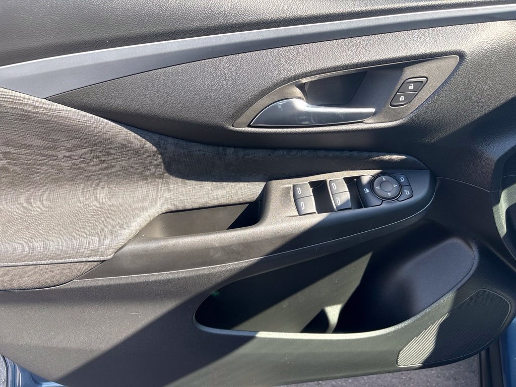 Used 2025 Buick Envista Preferred FWD image 15