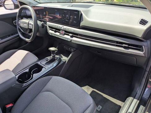 Used 2025 Kia K4 FWD image 29