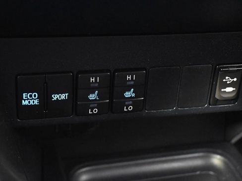 Used 2016 Toyota RAV4 SE AWD/4WD image 29