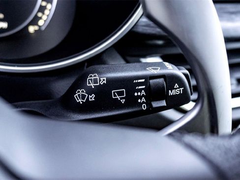 Used 2022 Alfa Romeo Stelvio Sprint image 21