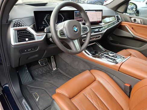 Certified 2025 BMW X5 xDrive40i w/ Executive Package AWD/4WD image 9
