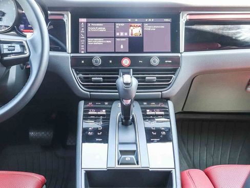 Used 2024 Porsche Macan S image 14