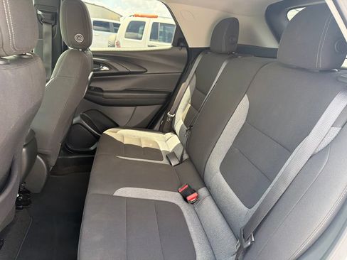 Used 2023 Chevrolet TrailBlazer LT FWD image 16