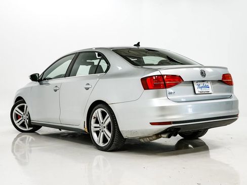 Used 2015 Volkswagen Jetta GLI SE image 24