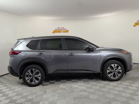 Used 2023 Nissan Rogue SV FWD image 7