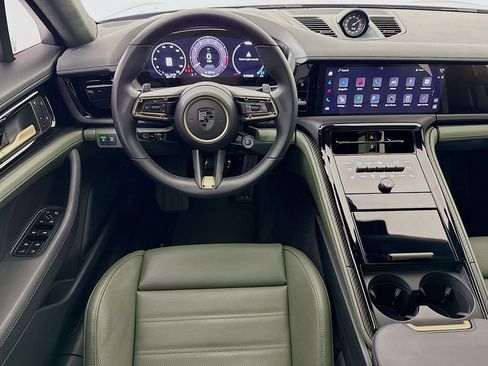 Certified 2025 Porsche Panamera Turbo AWD/4WD image 25