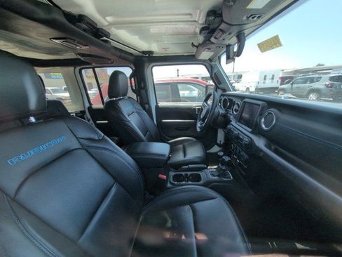 Used 2023 Jeep Wrangler Unlimited Rubicon 4xe AWD/4WD image 4