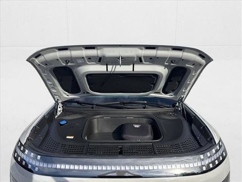 New 2026 Hyundai Ioniq 9 Calligraphy image 17