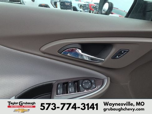 Used 2024 Chevrolet Malibu LT FWD image 13