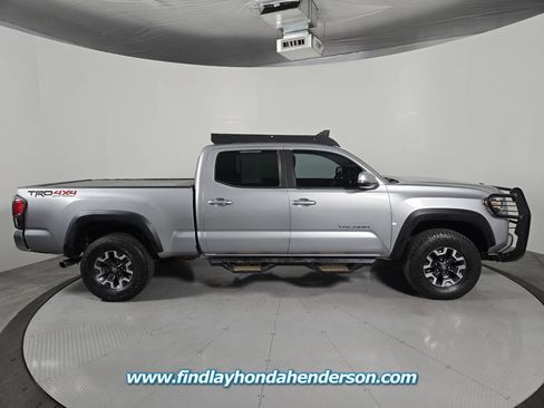 Used 2019 Toyota Tacoma TRD Off-Road AWD/4WD image 7