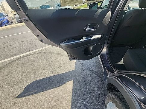 Used 2016 Honda HR-V EX image 23