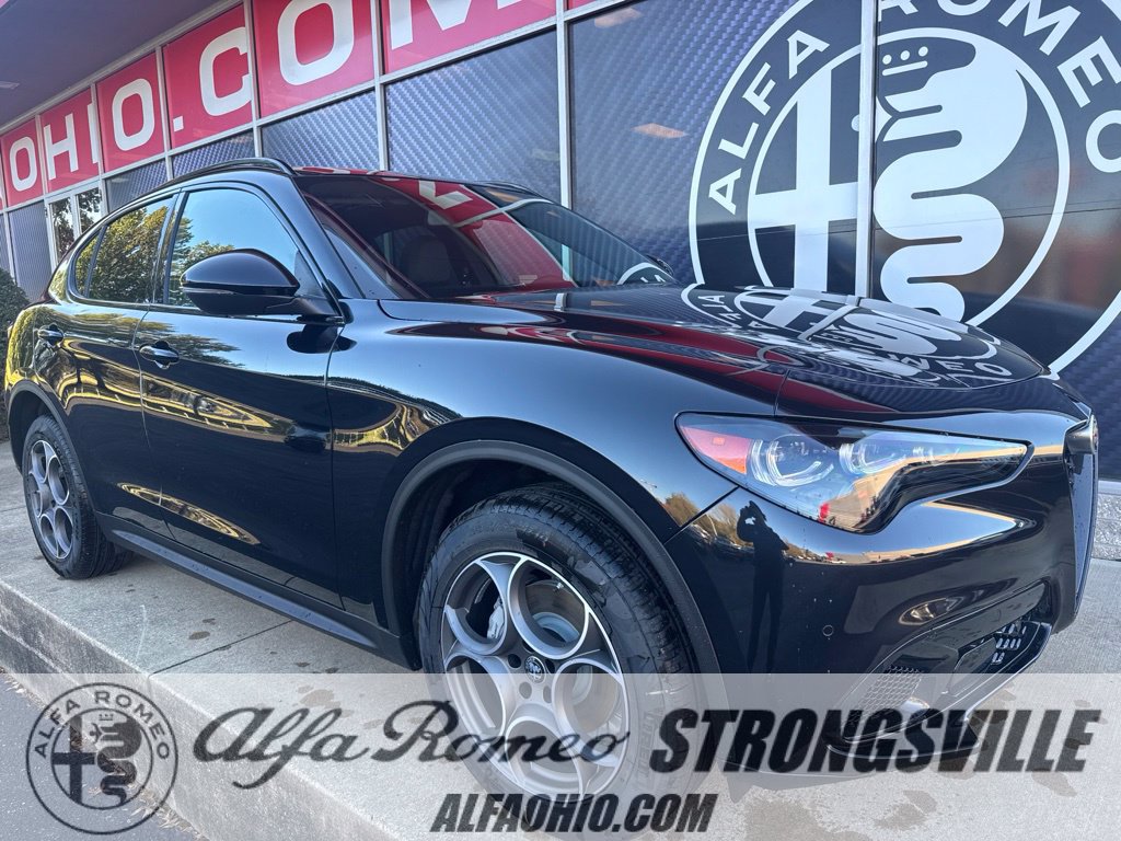 New 2026 Alfa Romeo Stelvio Sprint AWD/4WD image 1