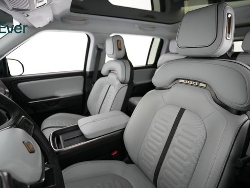 Used 2025 Rivian R1S Adventure AWD/4WD image 4