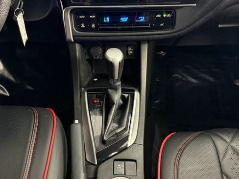 Used 2019 Toyota Corolla LE w/ Carpet Mat Package (TMS) FWD image 23