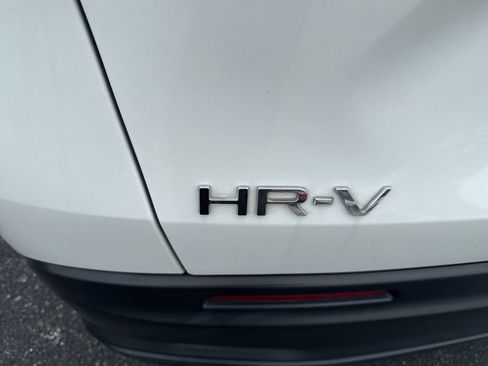 Used 2023 Honda HR-V LX image 19