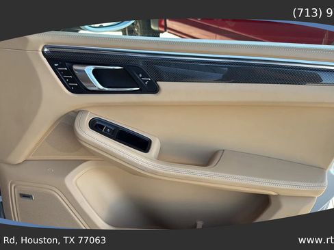 Used 2015 Porsche Macan Turbo image 48