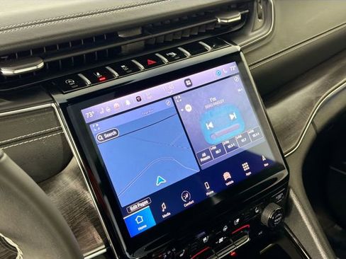 Used 2024 Jeep Grand Cherokee L Overland w/ Trailer Tow Package image 15