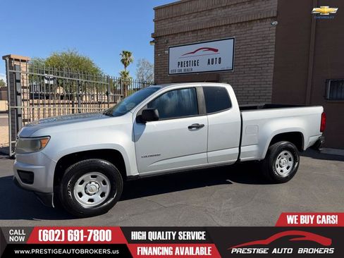 Used 2018 Chevrolet Colorado W/T w/ WT Convenience Package RWD image 3
