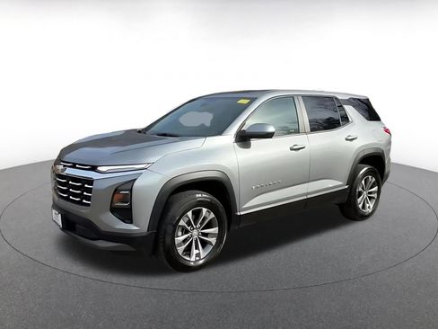 Used 2025 Chevrolet Equinox LT image 8