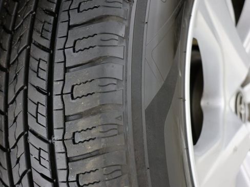 Used 2023 Toyota Highlander LE image 13