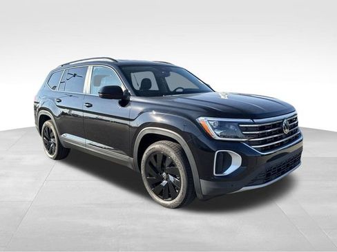 New 2026 Volkswagen Atlas SE image 7