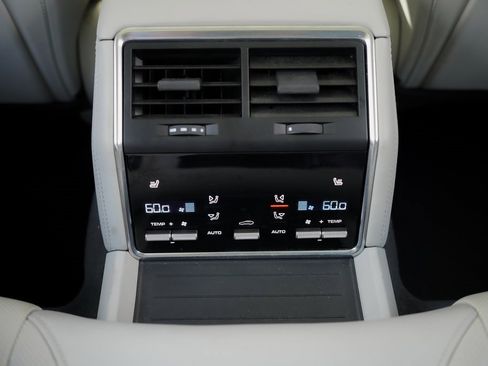 Used 2022 Porsche Panamera 4S w/ Premium Package image 37