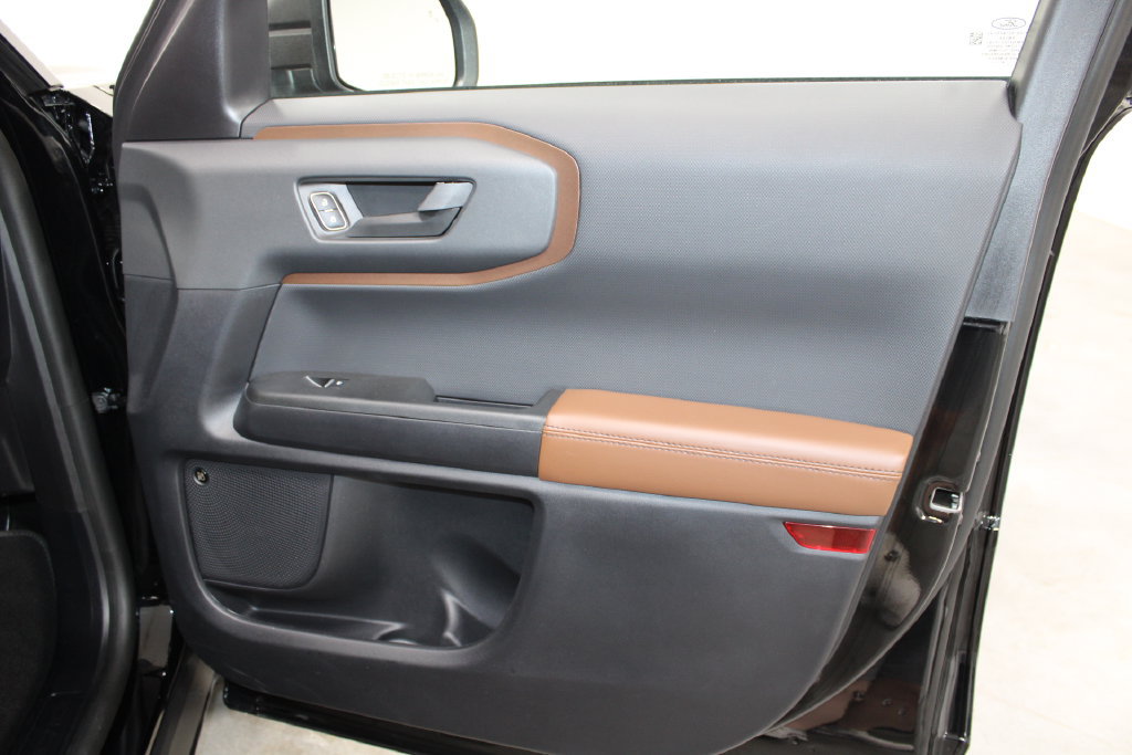 Used 2024 Ford Bronco Sport Badlands w/ Premium Package AWD/4WD image 23