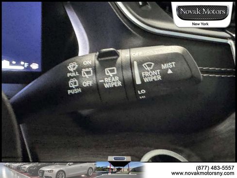 Used 2022 Jeep Grand Cherokee Limited image 19