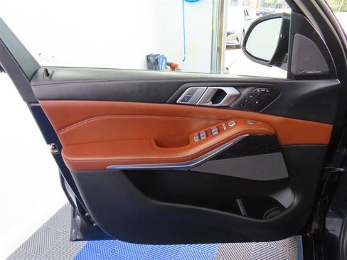 Used 2019 BMW X7 xDrive50i w/ M Sport Package AWD/4WD image 17