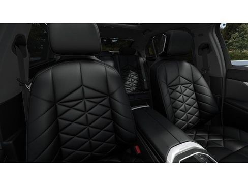 New 2026 BMW 740i xDrive image 25