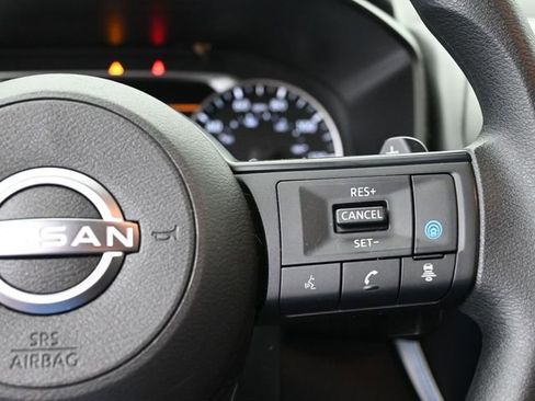 Used 2024 Nissan Rogue SV image 19