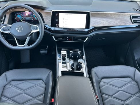 New 2026 Volkswagen Atlas SE image 11