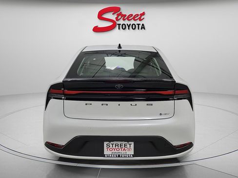 New 2026 Toyota Prius LE image 3