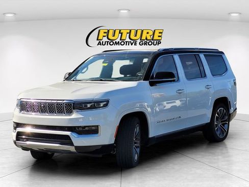 New 2023 Jeep Grand Wagoneer Series III AWD/4WD image 2