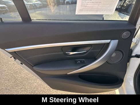 Used 2018 BMW 340i xDrive Sedan w/ Premium Package image 27