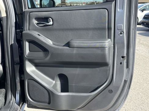 Used 2023 Nissan Frontier SV image 21