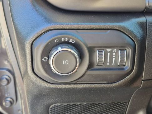 Used 2022 Jeep Wrangler Unlimited Sport AWD/4WD image 14