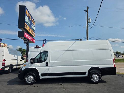 Used 2023 RAM ProMaster 3500 w/ Lane Management Group FWD image 4