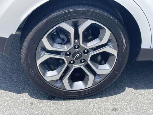 Certified 2025 Kia Soul EX FWD image 7