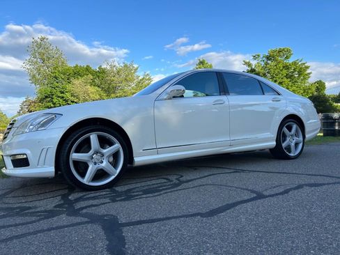 Used 2009 Mercedes-Benz S 550 4MATIC image 12