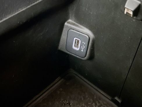 Used 2019 Jeep Wrangler Unlimited Sahara w/ Dual Top Group AWD/4WD image 32