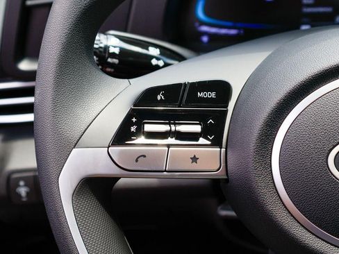New 2026 Hyundai Elantra SE FWD image 16