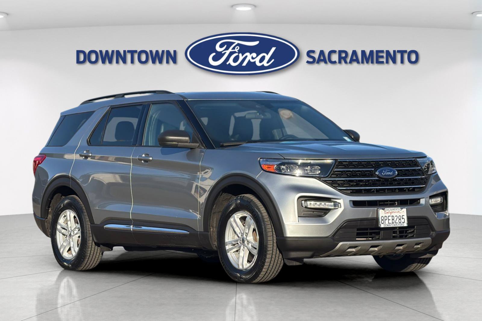 Used 2020 Ford Explorer XLT w/ Equipment Group 202A AWD/4WD image 9