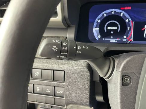 Used 2025 Toyota Tacoma Limited image 14