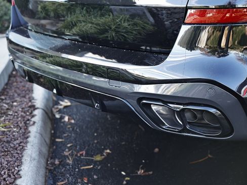 New 2026 BMW X5 M60i image 7