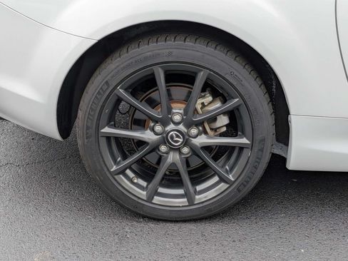 Used 2015 MAZDA MX-5 Miata Club RWD image 18