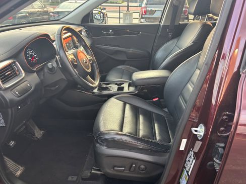 Used 2017 Kia Sorento EX image 6