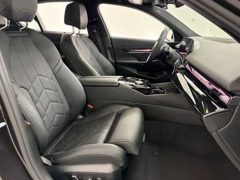 Certified 2026 BMW 530i RWD image 24