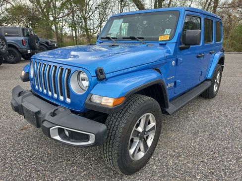 Used 2022 Jeep Wrangler Unlimited Sahara w/ Cold Weather Group image 7